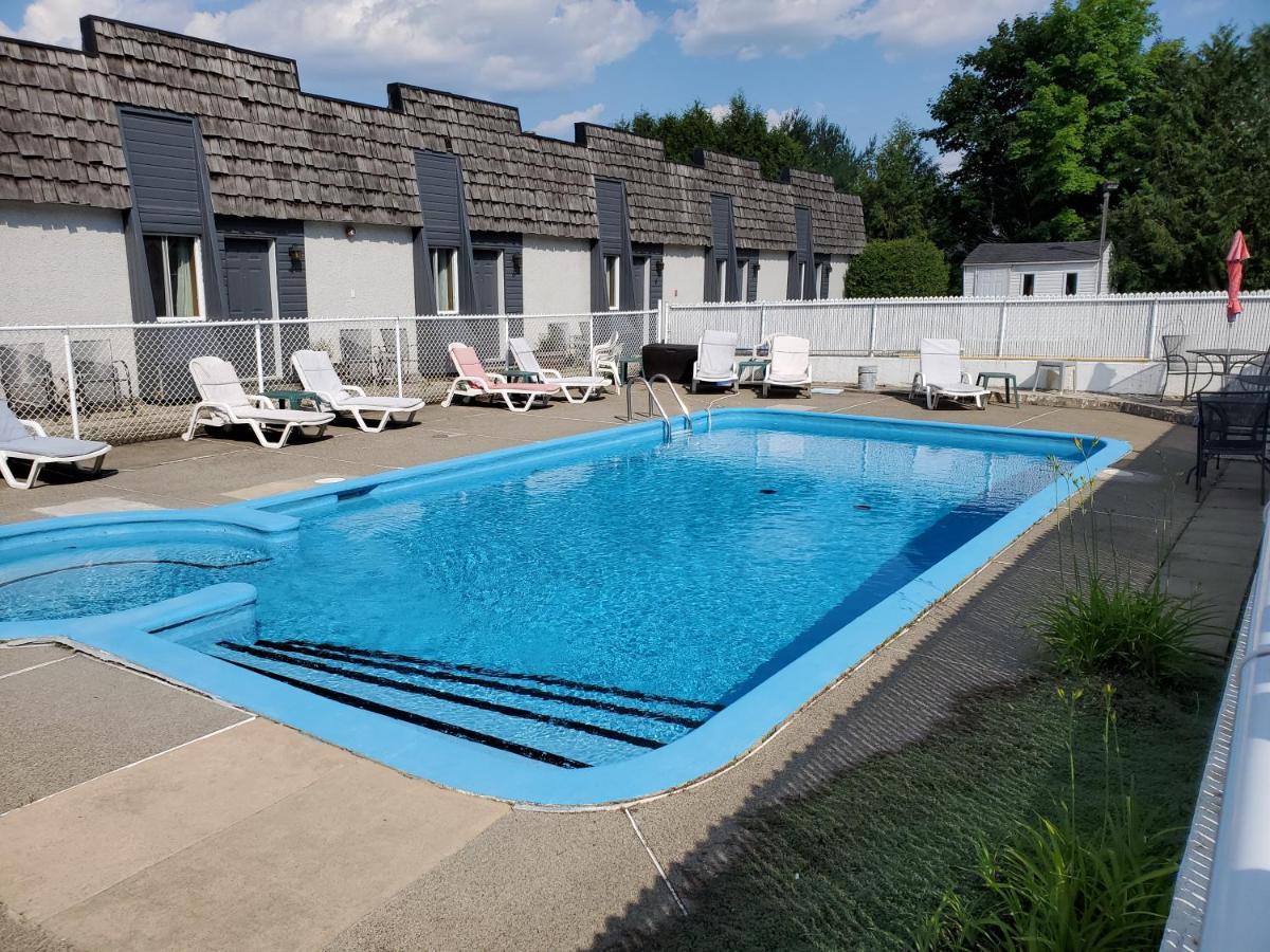Auberge Champetre Sainte-Adèle Buitenkant foto